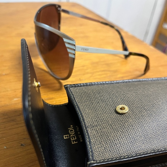 FENDI Y2K Vintage glam Smokey Tinted Wrap around made In ITALY w/ case - Picture 12 of 13